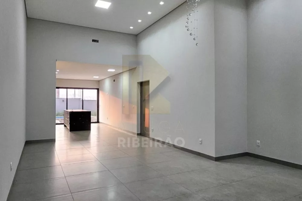 Casa para alugar com 3 quartos, 200m² - Foto 1