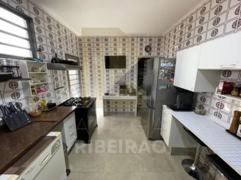 Casa para alugar com 5 quartos, 298m² - Foto 23