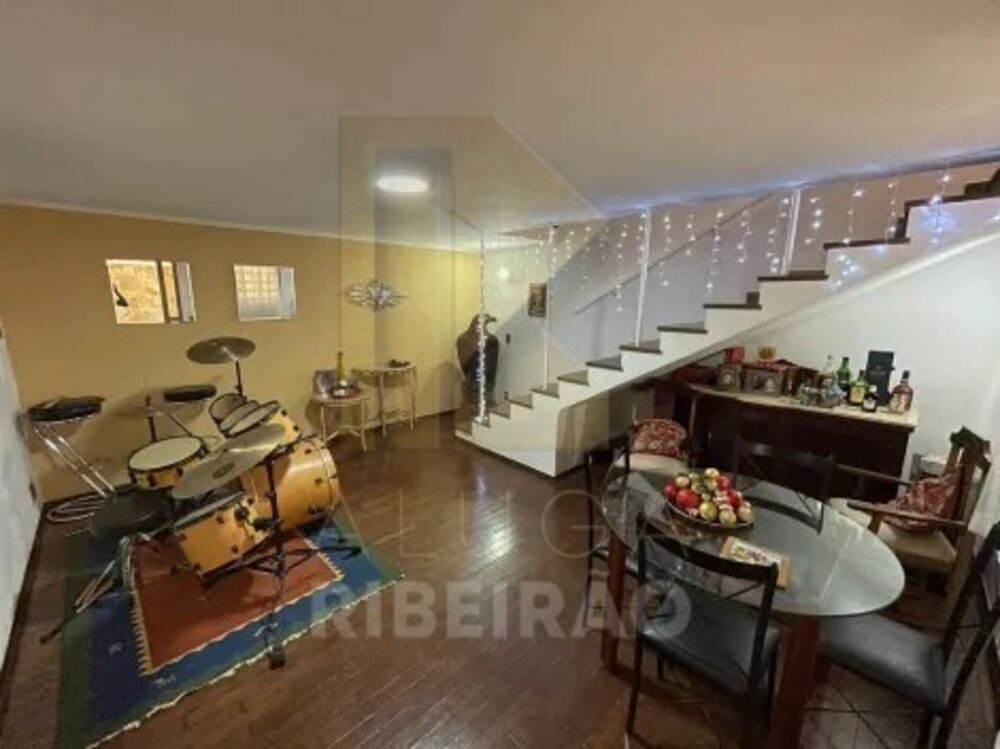 Casa para alugar com 5 quartos, 298m² - Foto 4