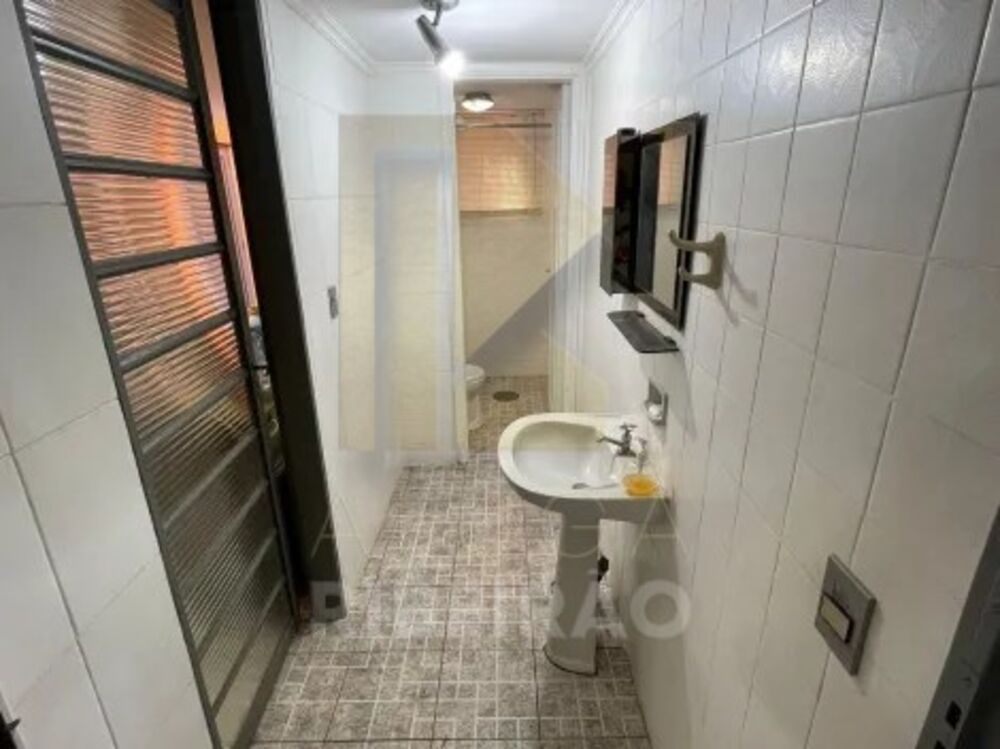 Casa para alugar com 5 quartos, 298m² - Foto 30