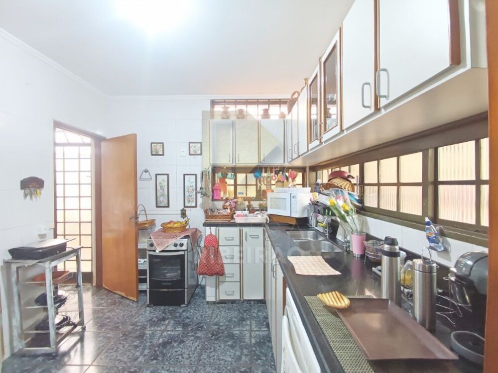 Casa, 4 quartos, 300 m² - Foto 14