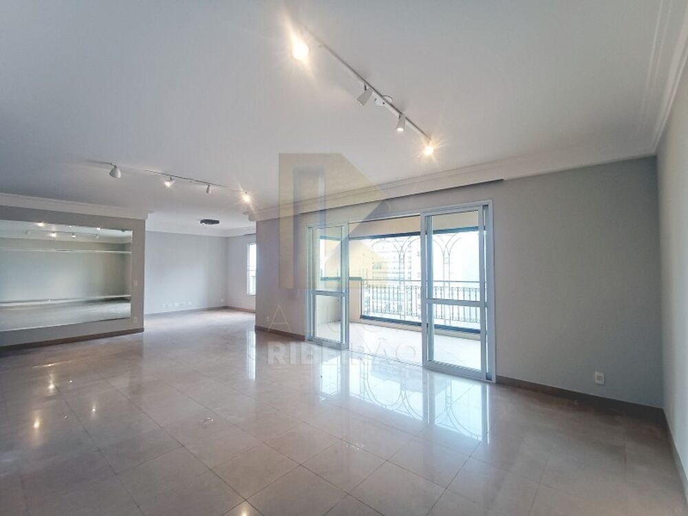 Apartamento, 3 quartos, 218 m² - Foto 2