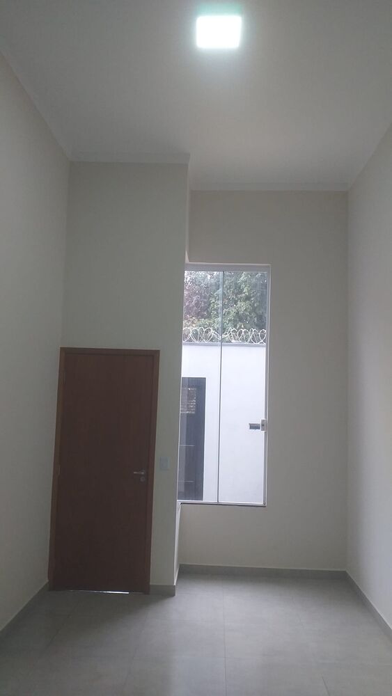 Casa à venda com 2 quartos, 71m² - Foto 2