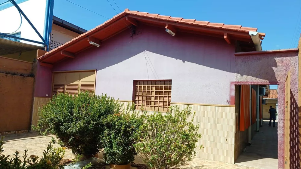 Casa à venda com 4 quartos, 200m² - Foto 4