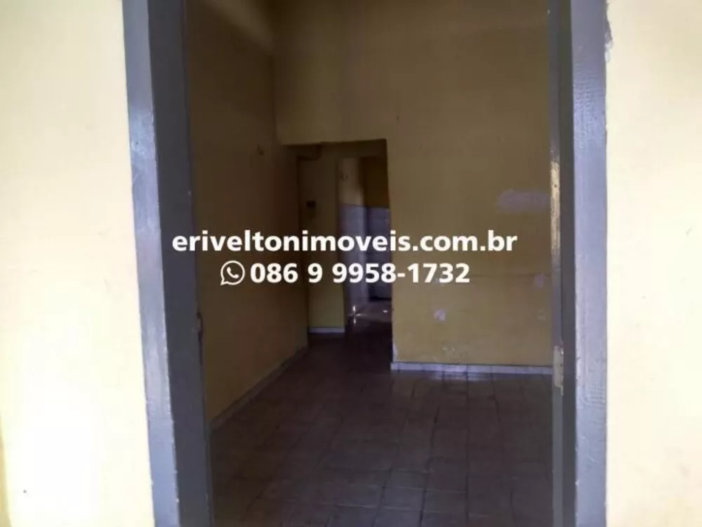 Casa à venda com 3 quartos, 200m² - Foto 2