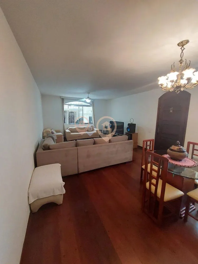 Casa, 5 quartos, 240 m² - Foto 2