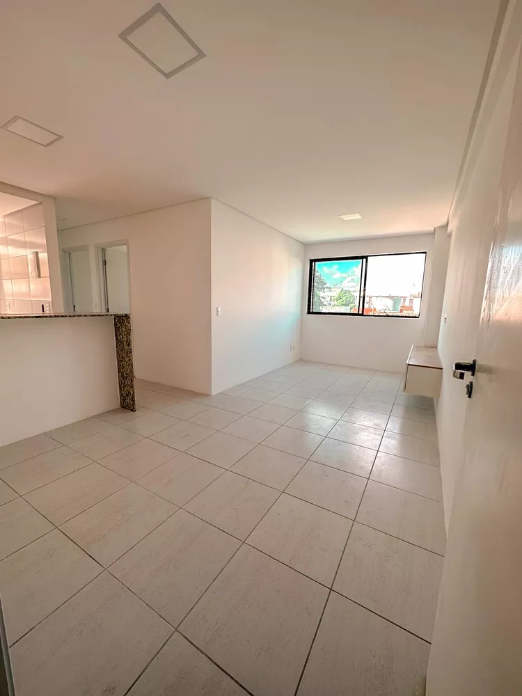 Apartamento à venda com 2 quartos, 49m² - Foto 3