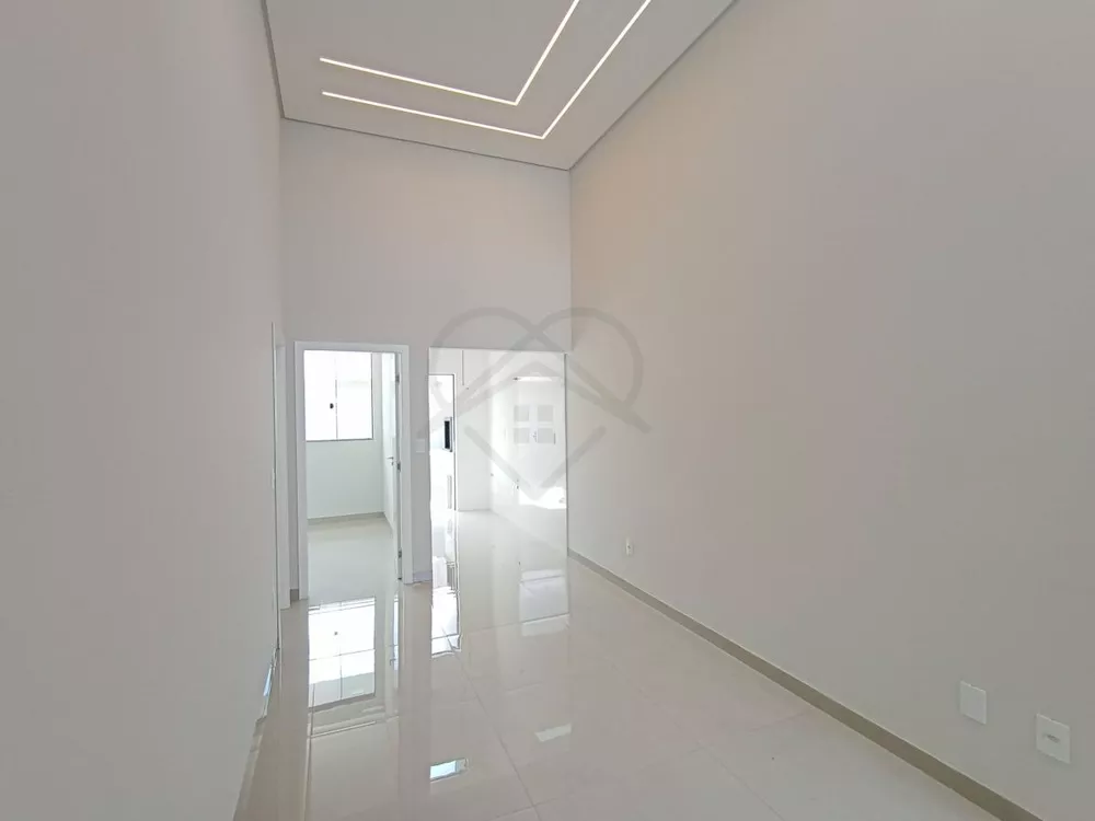 Casa à venda com 2 quartos, 69m² - Foto 4