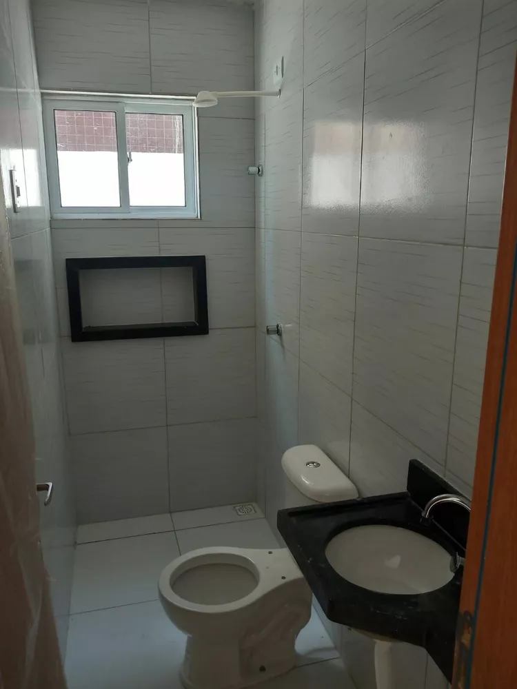 Casa à venda com 2 quartos, 60m² - Foto 3