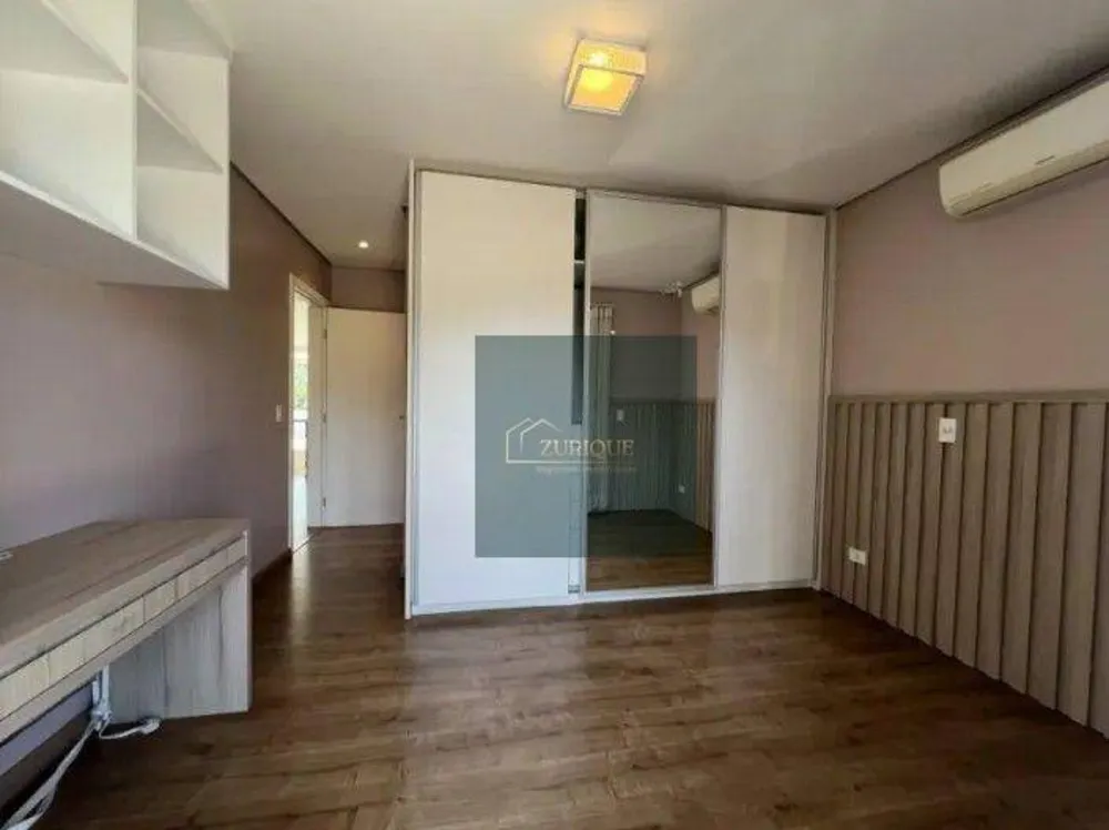 Sobrado, 3 quartos, 338 m² - Foto 1