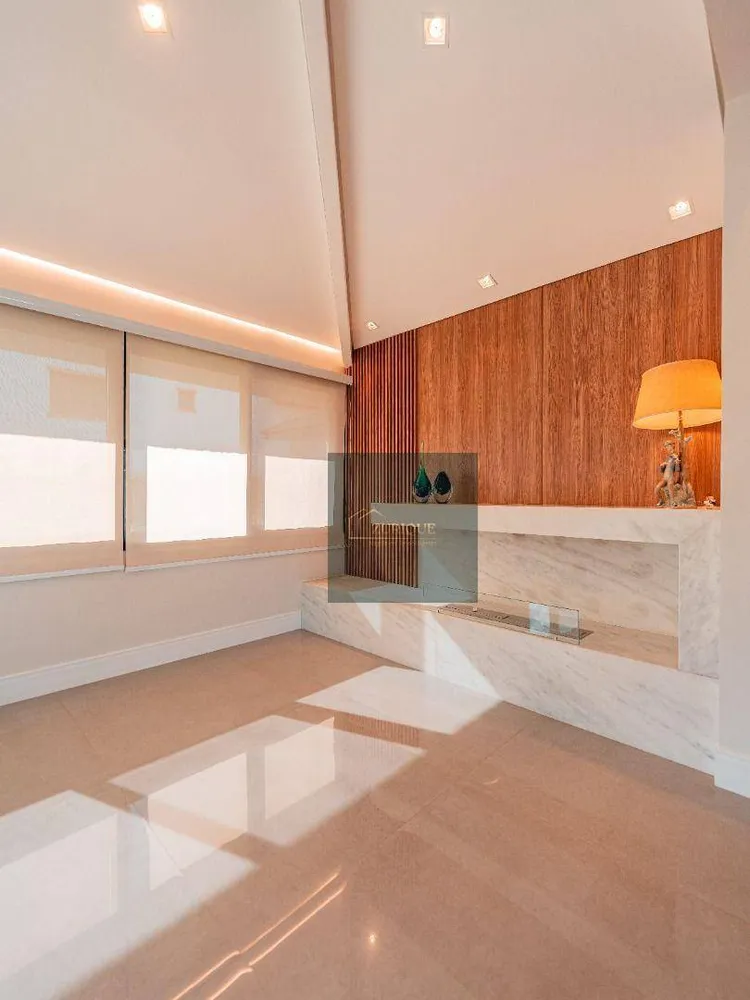 Sobrado, 4 quartos, 728 m² - Foto 1