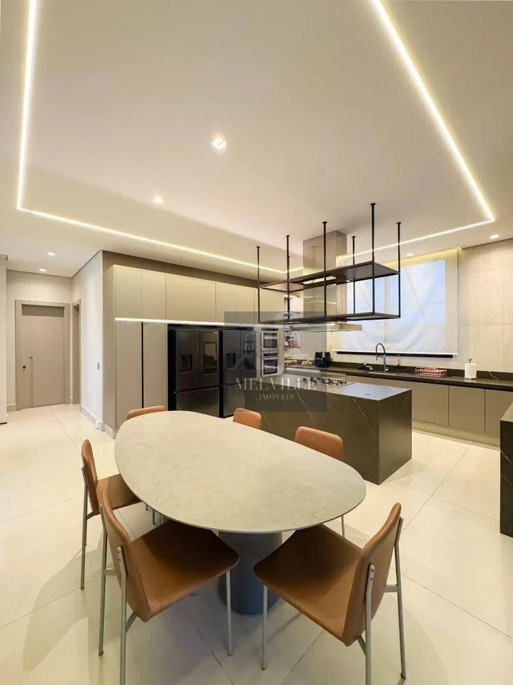 Sobrado, 5 quartos, 909 m² - Foto 1