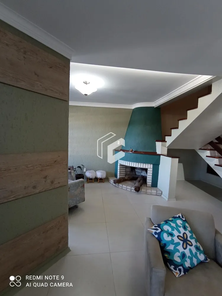 Casa, 3 quartos, 193 m² - Foto 2