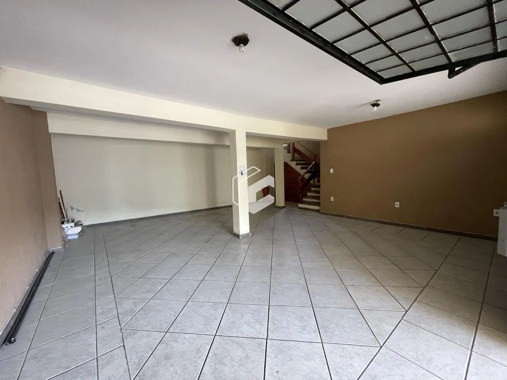 Casa, 3 quartos, 390 m² - Foto 3