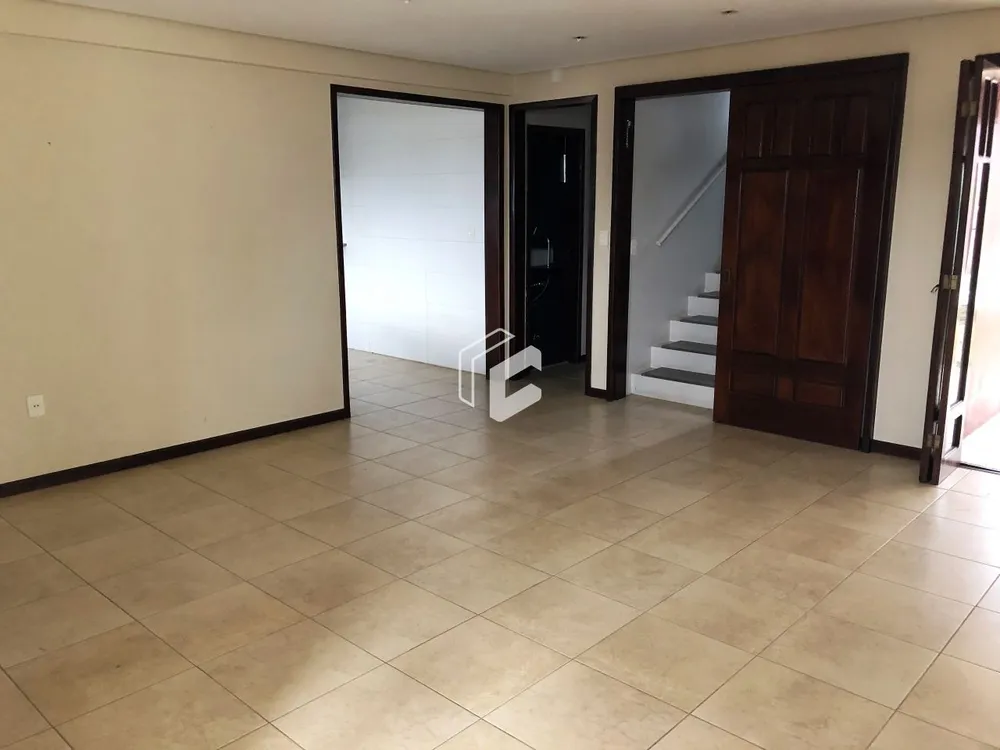 Casa, 5 quartos, 140 m² - Foto 3