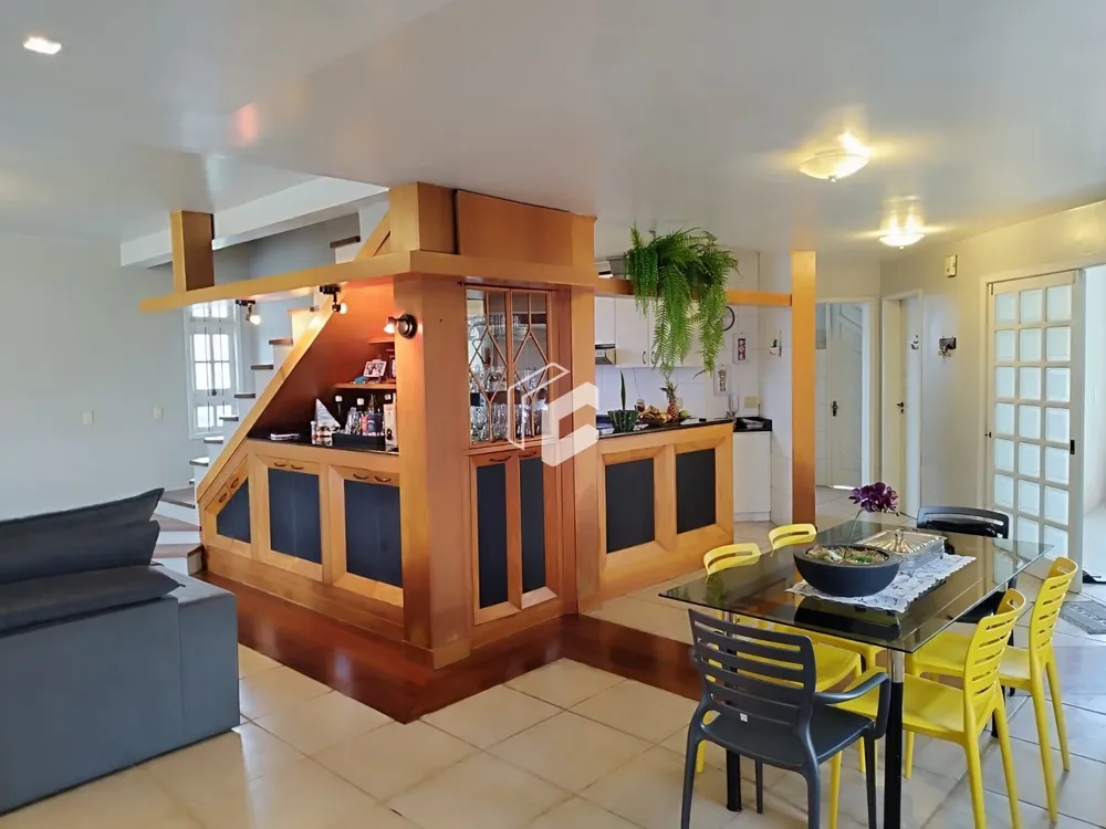Casa, 3 quartos, 251 m² - Foto 4