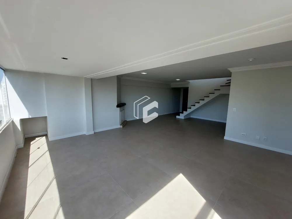 Cobertura, 3 quartos, 253 m² - Foto 3
