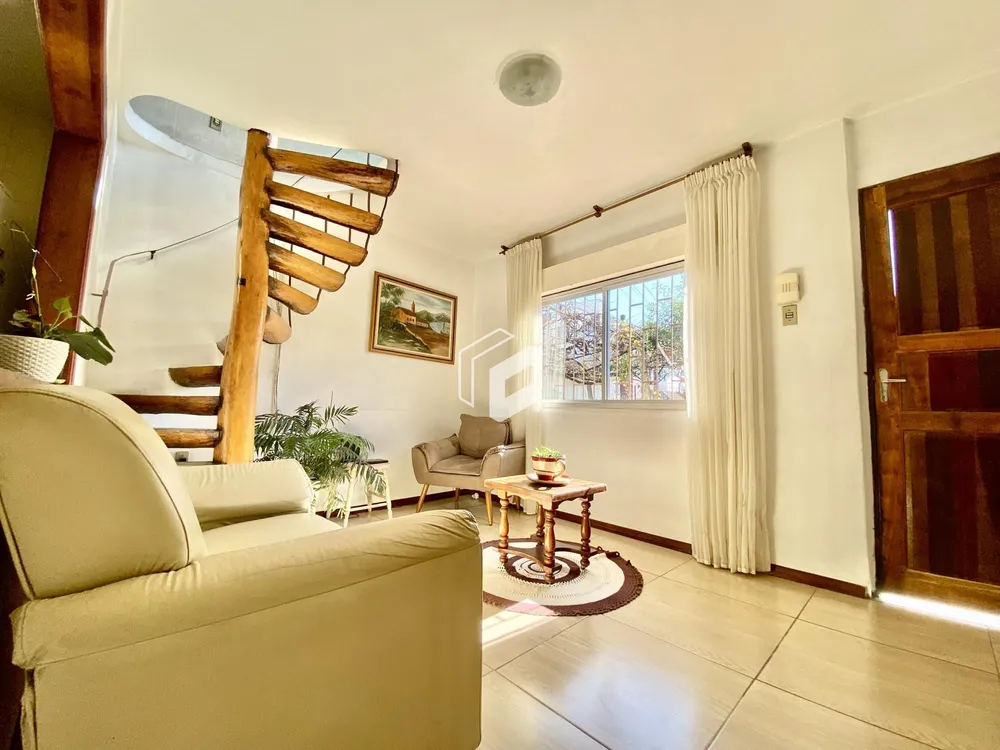 Casa, 3 quartos, 181 m² - Foto 2
