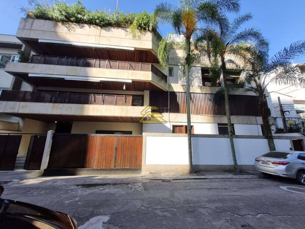 Casa à venda com 6 quartos, 1397m² - Foto 4