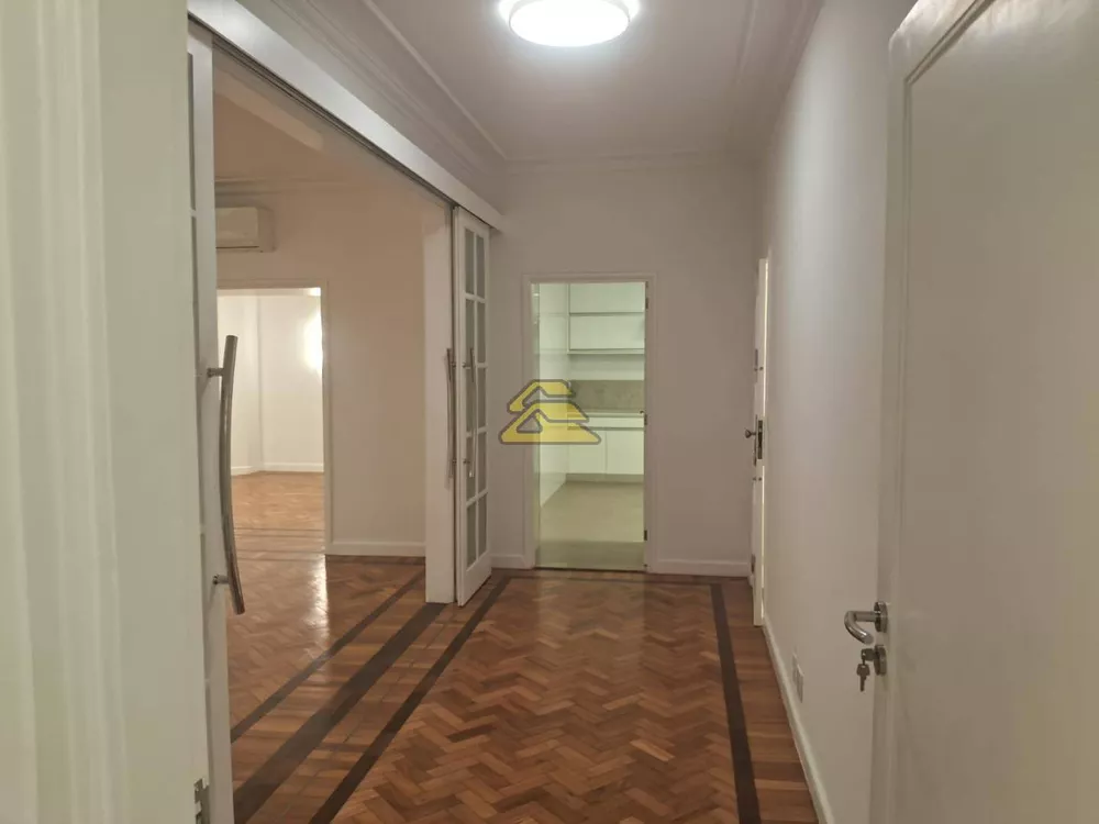 Apartamento, 3 quartos, 193 m² - Foto 2