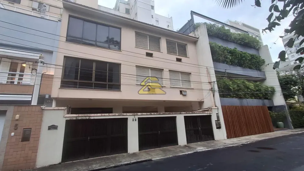 Casa, 6 quartos, 270 m² - Foto 1