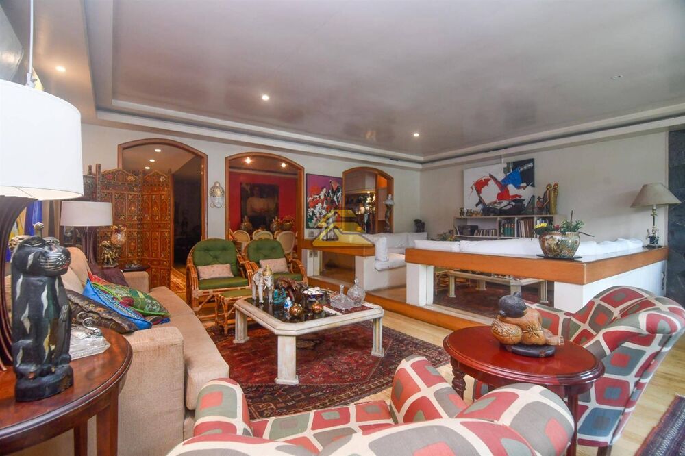 Apartamento à venda com 5 quartos, 217m² - Foto 4