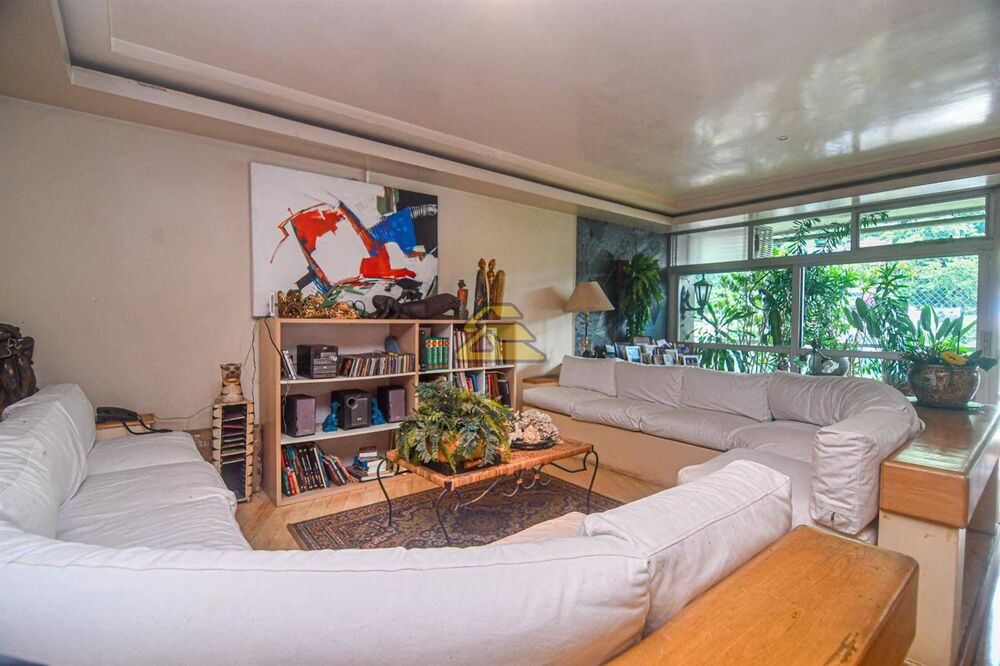 Apartamento à venda com 5 quartos, 217m² - Foto 3