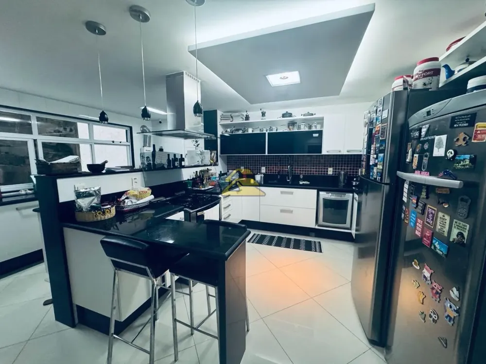 Apartamento, 3 quartos, 185 m² - Foto 1