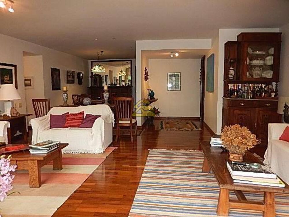 Apartamento à venda com 4 quartos, 166m² - Foto 1