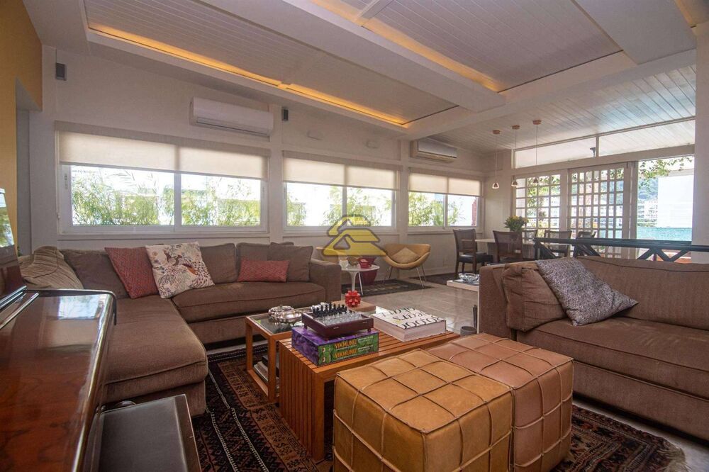 Cobertura à venda com 3 quartos, 216m² - Foto 2