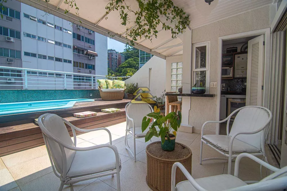Cobertura, 3 quartos, 216 m² - Foto 1