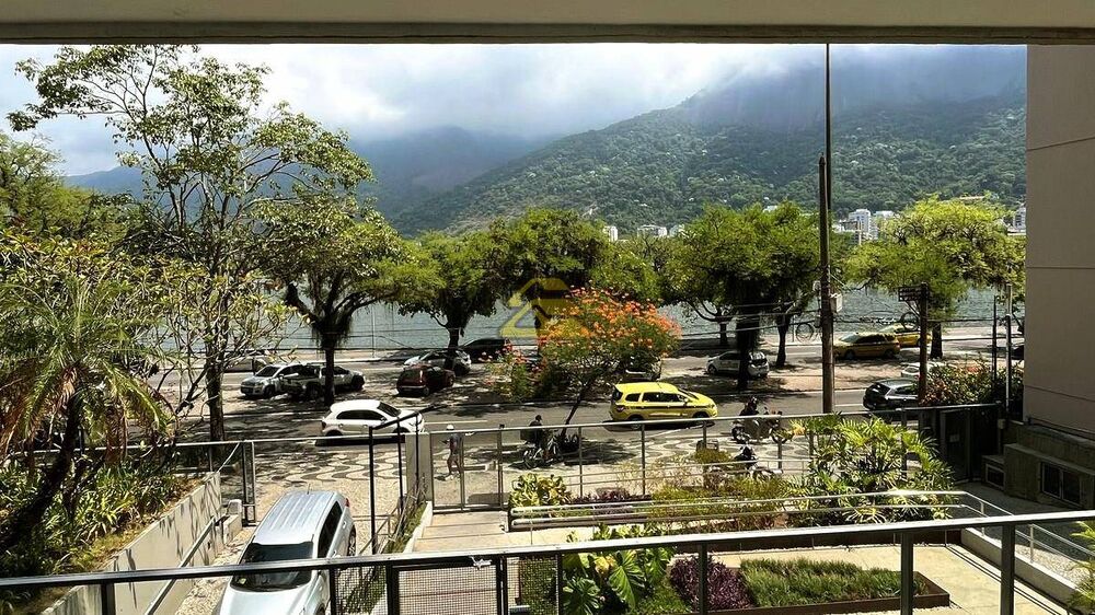 Apartamento para alugar com 4 quartos, 130m² - Foto 1