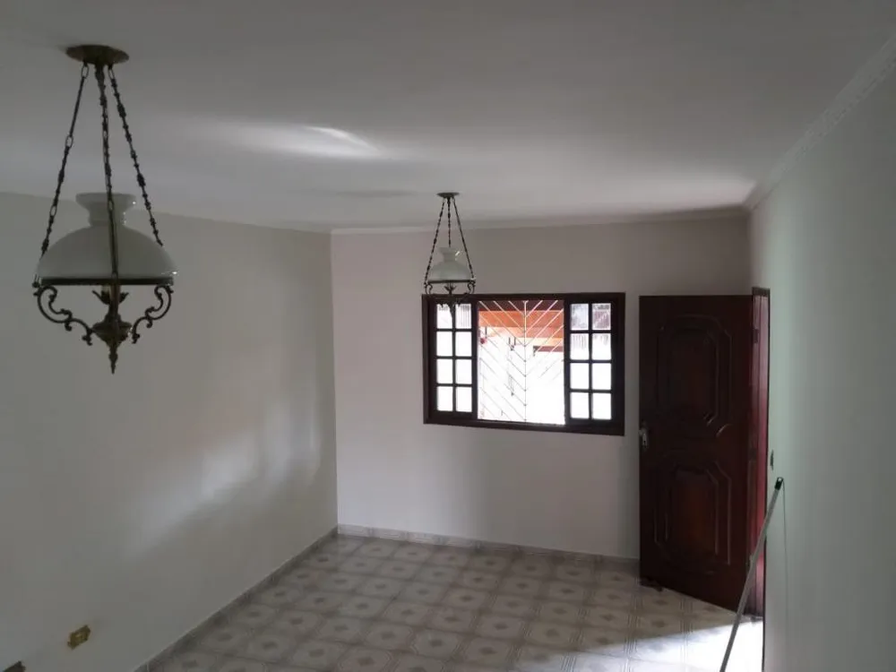 Casa, 3 quartos, 180 m² - Foto 1