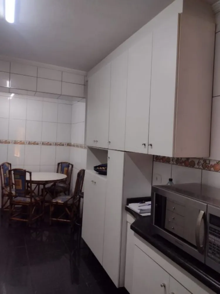 Casa, 4 quartos, 240 m² - Foto 2