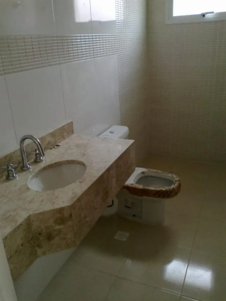 Casa, 3 quartos, 195 m² - Foto 2