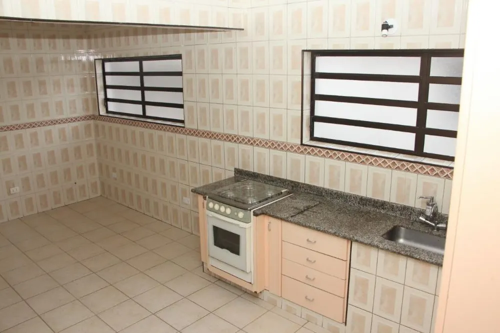 Casa, 3 quartos, 200 m² - Foto 4
