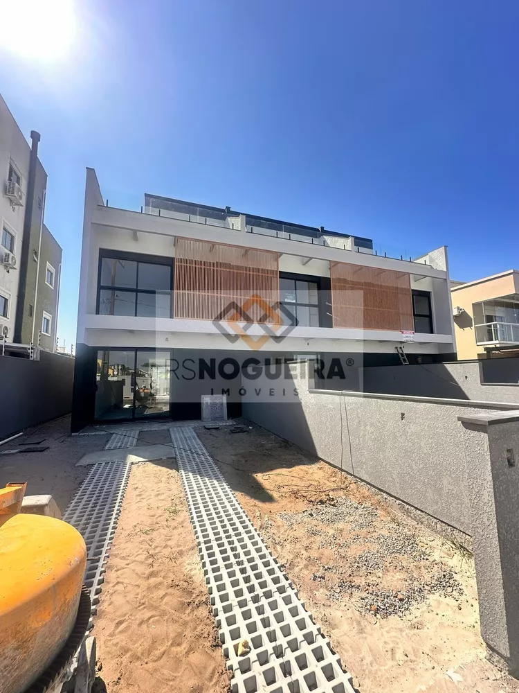Casa, 3 quartos, 201 m² - Foto 1