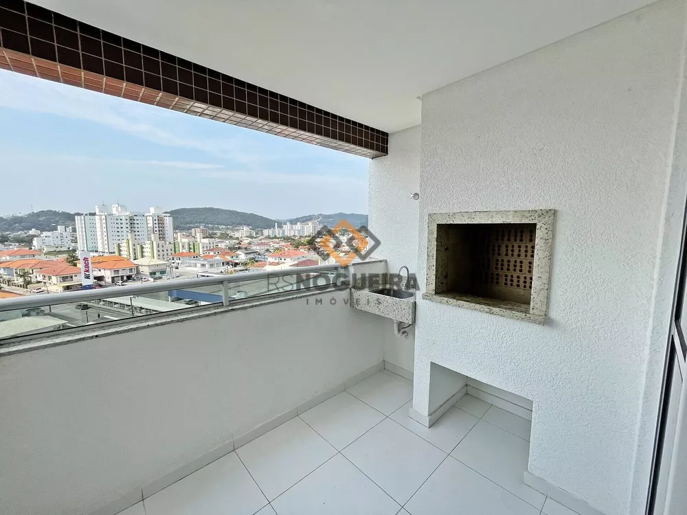 Apartamento à venda com 2 quartos, 72m² - Foto 2