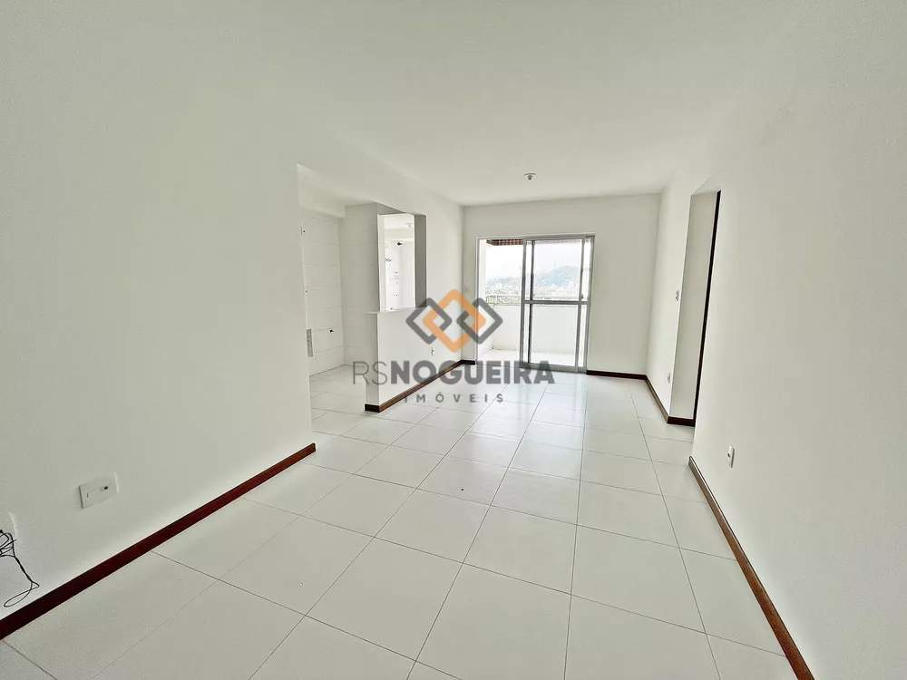 Apartamento à venda com 2 quartos, 72m² - Foto 1