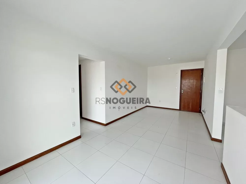 Apartamento à venda com 2 quartos, 72m² - Foto 4