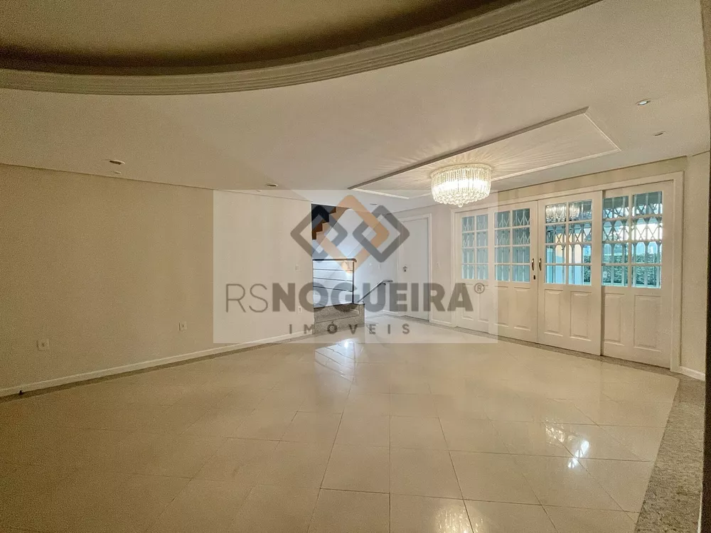 Casa, 4 quartos, 317 m² - Foto 1