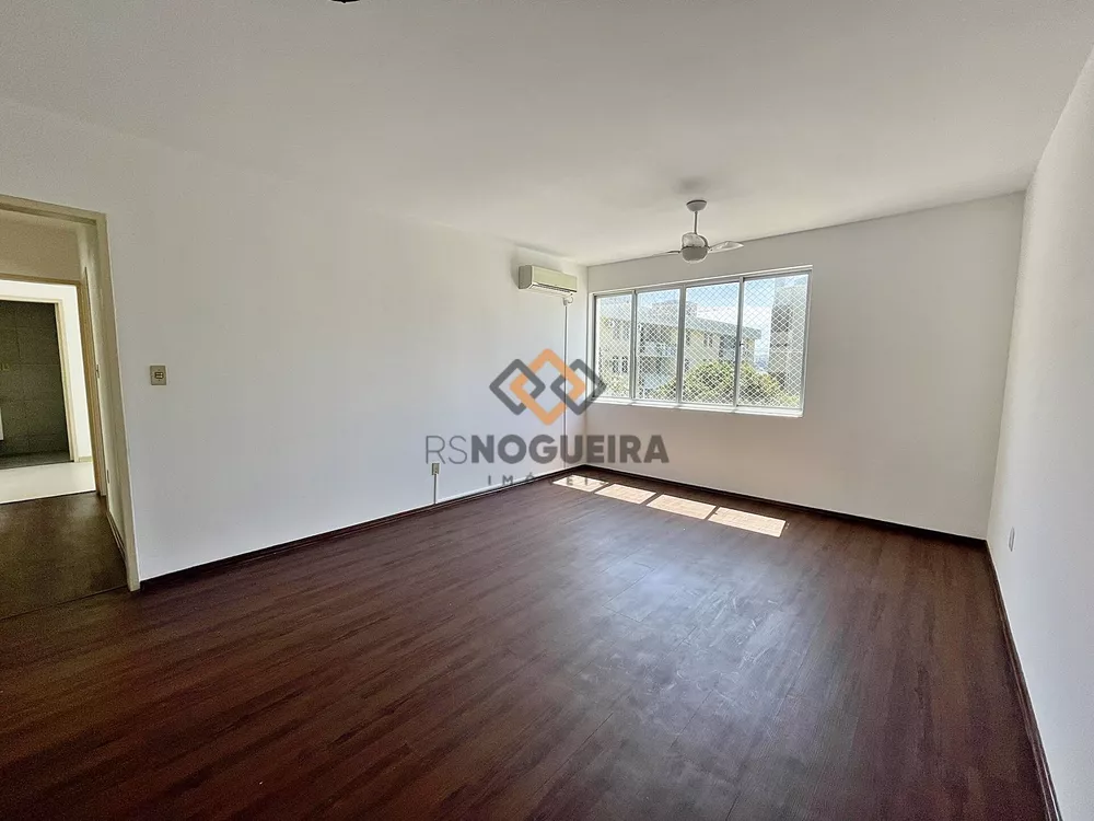 Apartamento para alugar com 3 quartos, 113m² - Foto 3