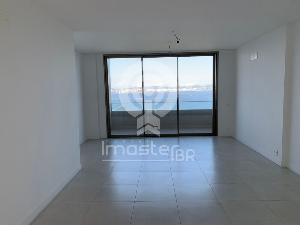 Apartamento à venda com 3 quartos, 181m² - Foto 1