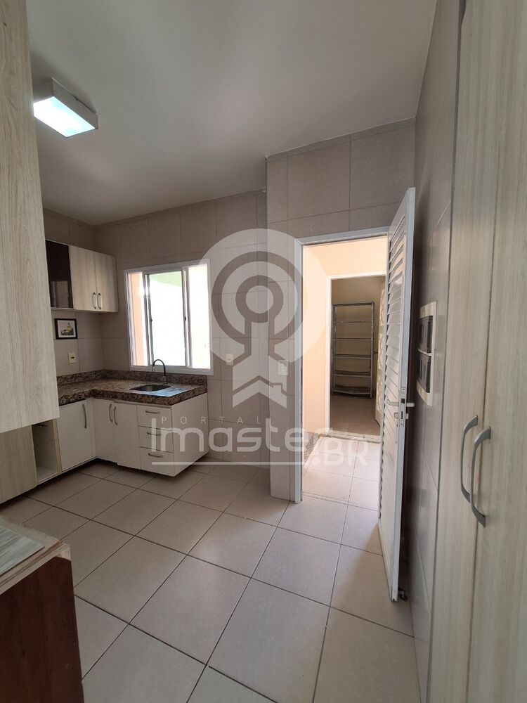 Casa à venda com 4 quartos, 125m² - Foto 23