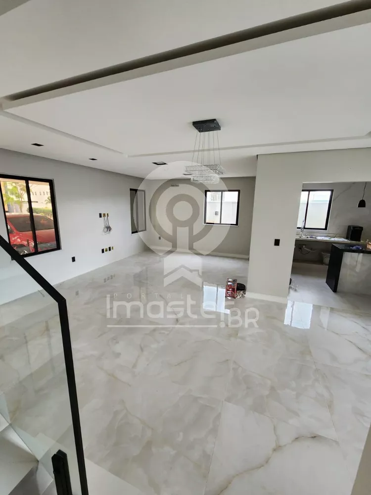 Casa à venda com 3 quartos, 265m² - Foto 2