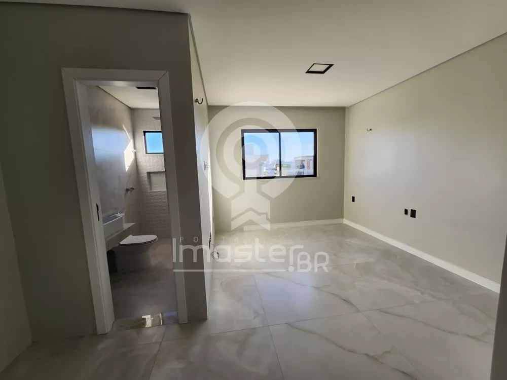 Casa à venda com 3 quartos, 265m² - Foto 4