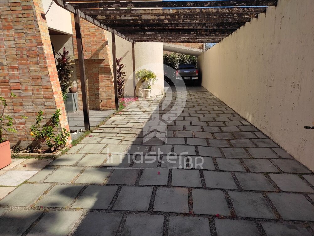 Casa à venda com 5 quartos, 410m² - Foto 4