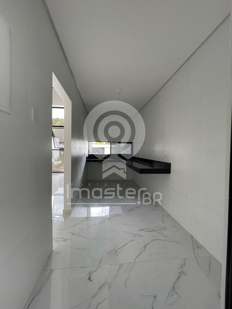 Casa à venda com 4 quartos, 140m² - Foto 13