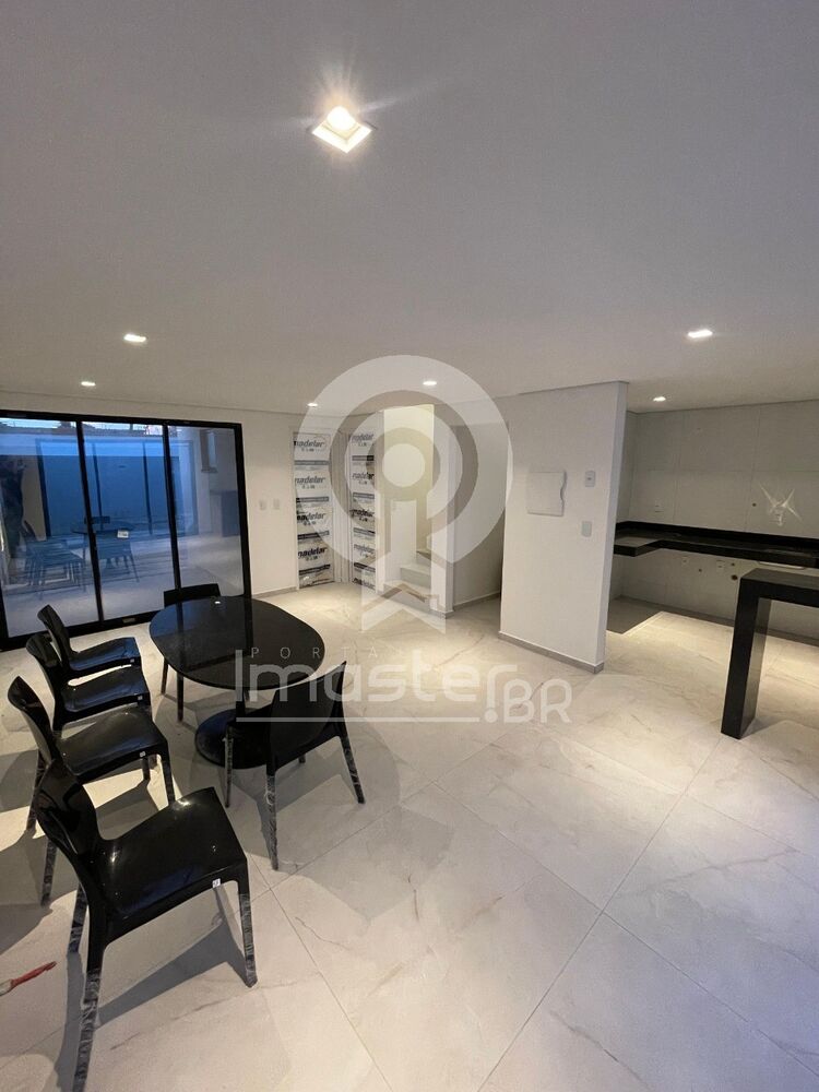 Casa, 4 quartos, 126 m² - Foto 1