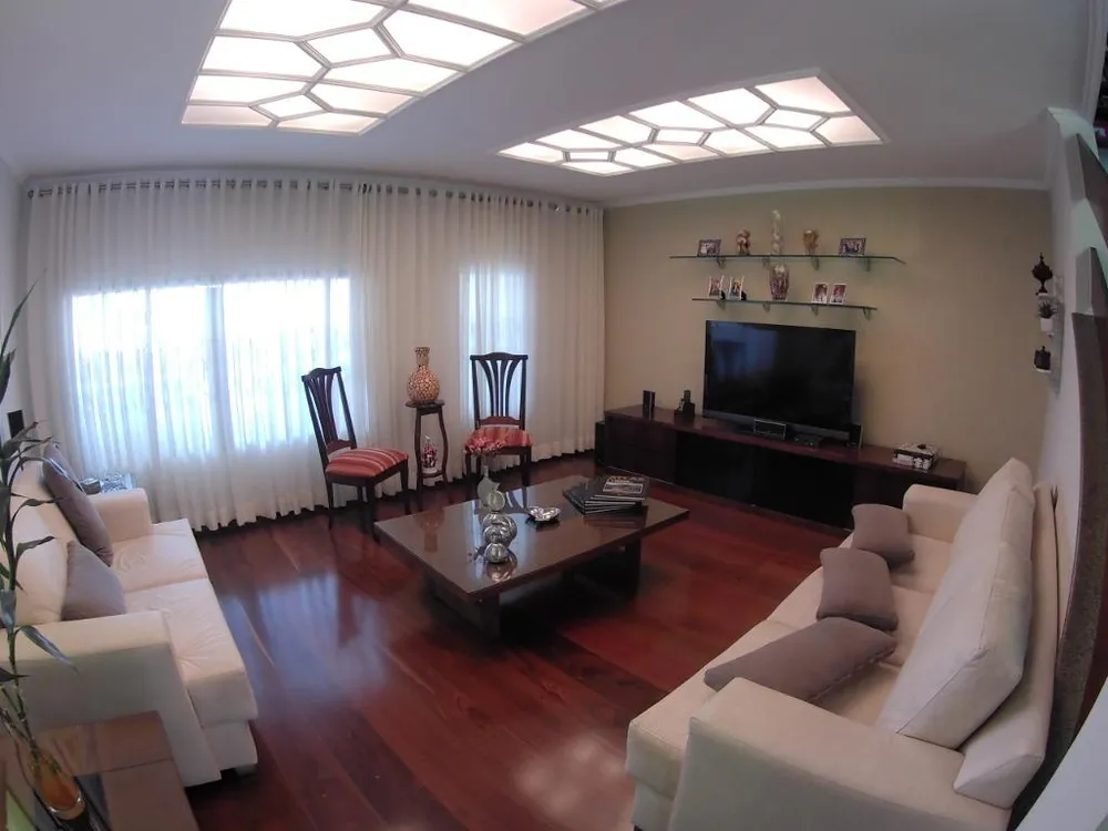 Sobrado, 3 quartos, 245 m² - Foto 1